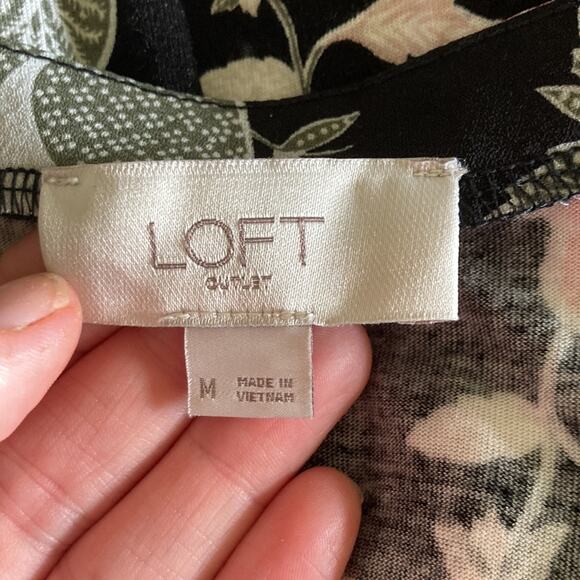 LOFT Floral Mixed Media Pullover Top, Size M - Picture 8 of 9